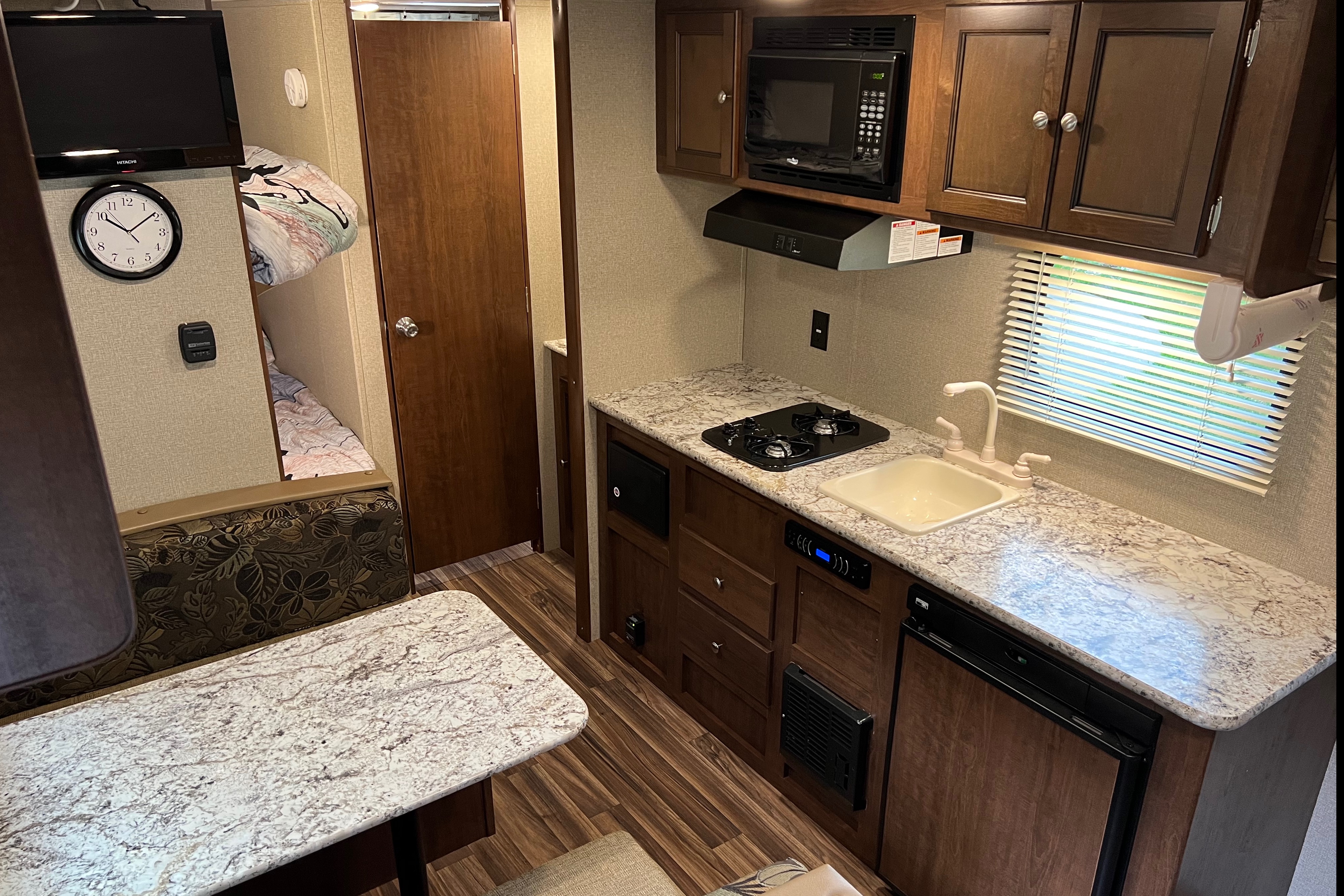 Ron and Joanne’s Keystone Hideout Single Axle 185LHS Travel Trailer