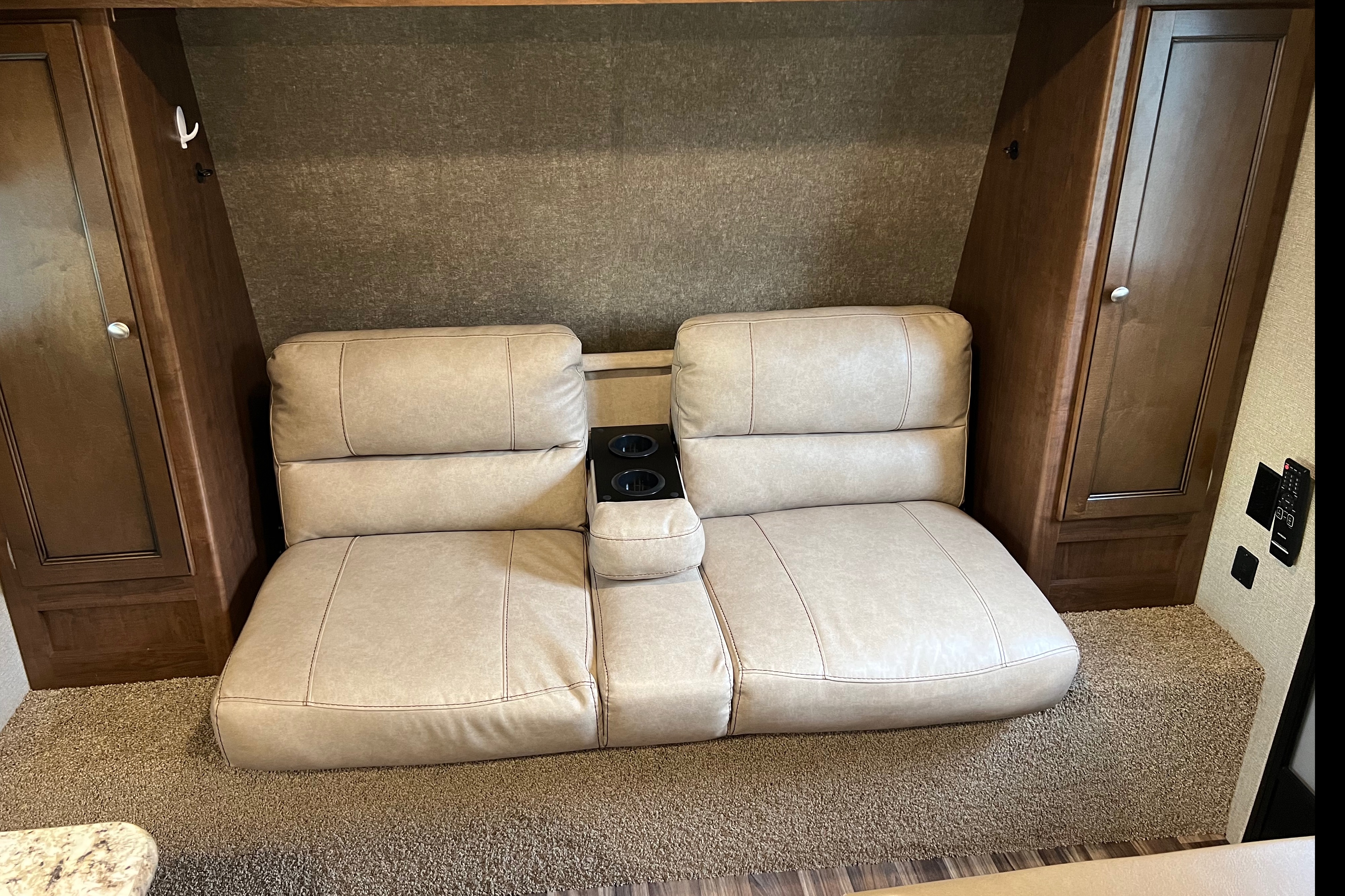 Ron and Joanne’s Keystone Hideout Single Axle 185LHS Travel Trailer