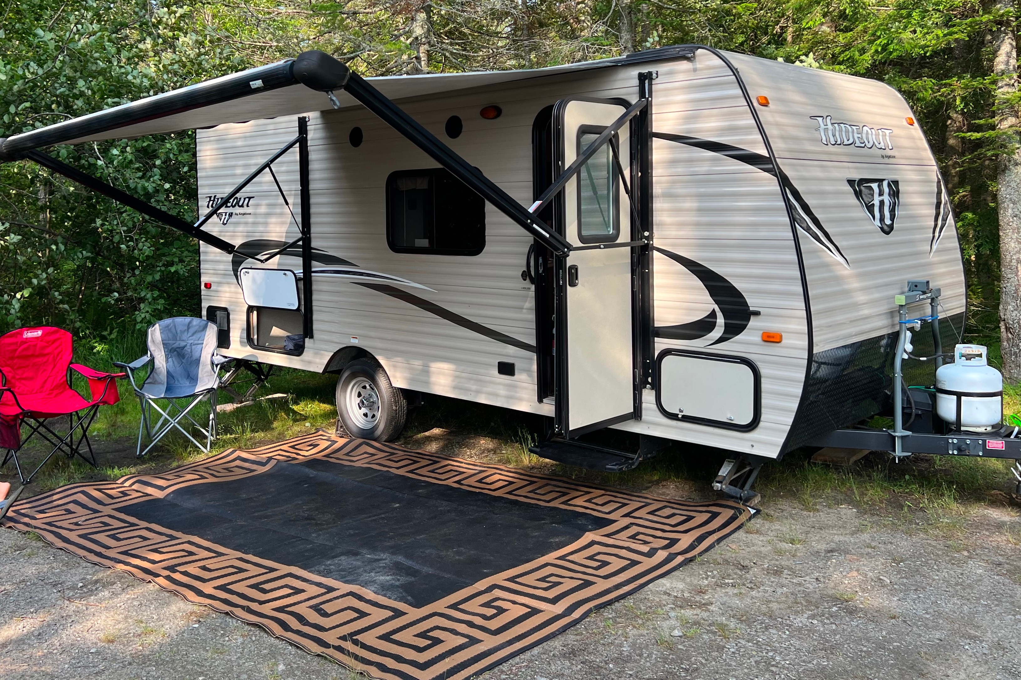 Ron and Joanne’s Keystone Hideout Single Axle 185LHS Travel Trailer