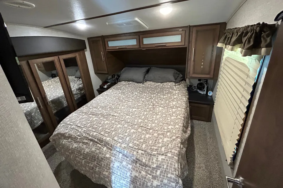 Justin's Keystone Fifth Wheel bunkhouse