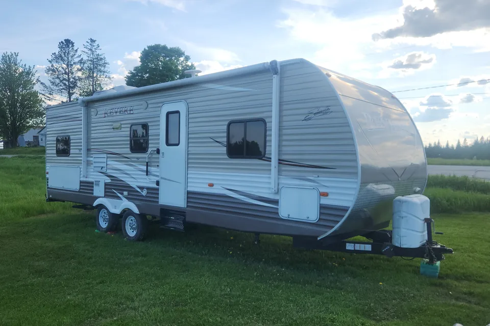 Benjamin 's Revere 27 bunk house  Travel Trailer