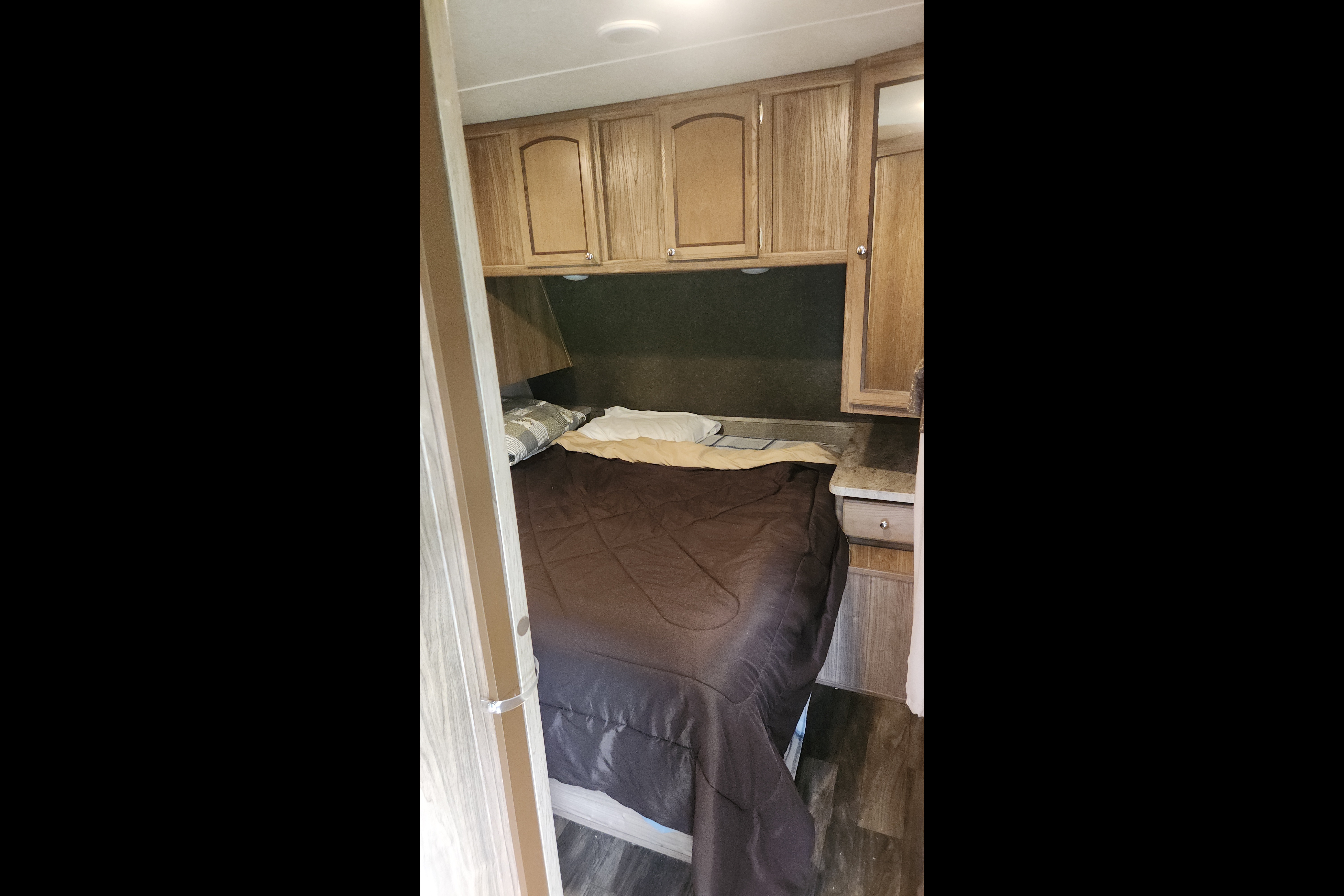Benjamin 's Revere 27 bunk house  Travel Trailer