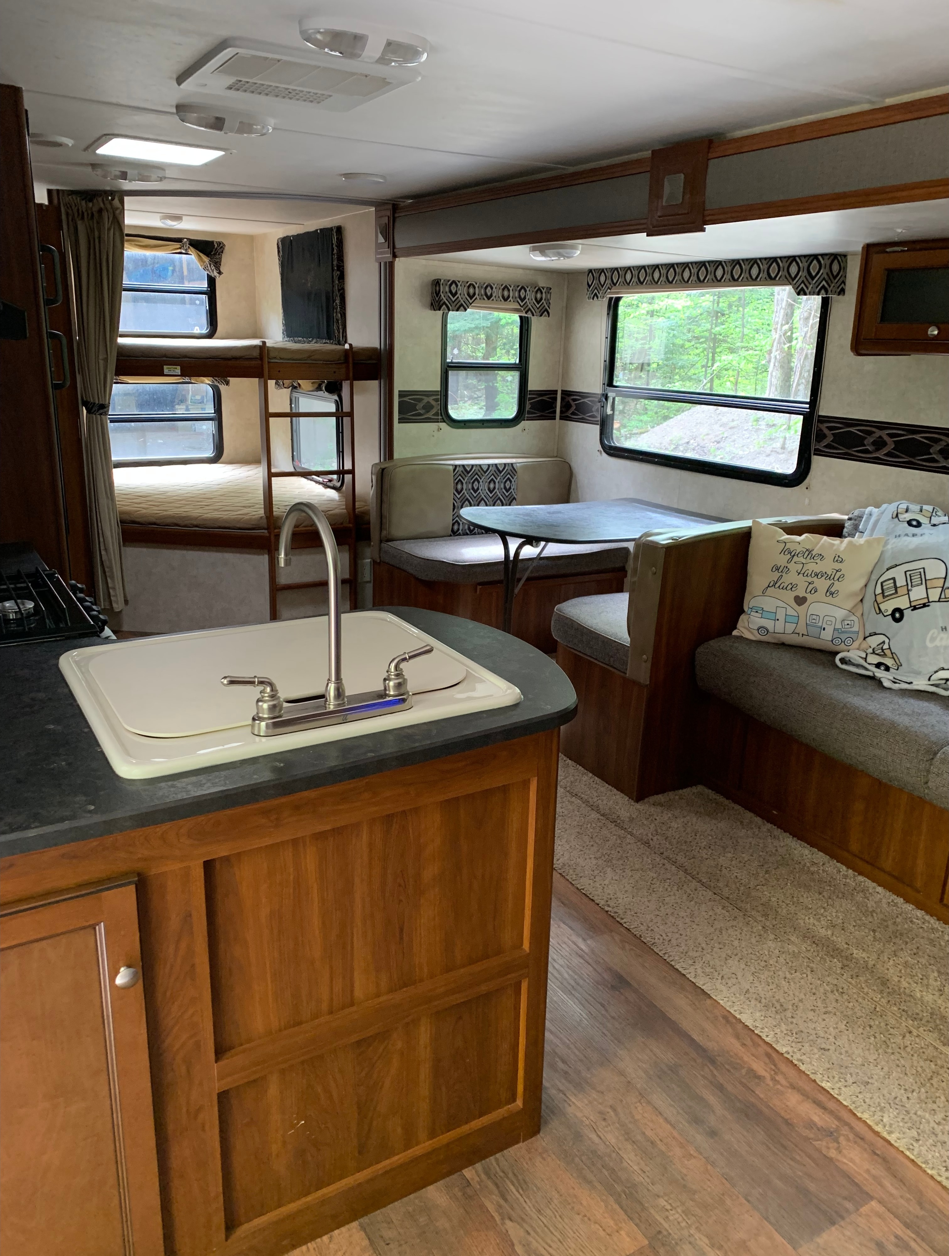  Keystone 272BHS Travel Trailer