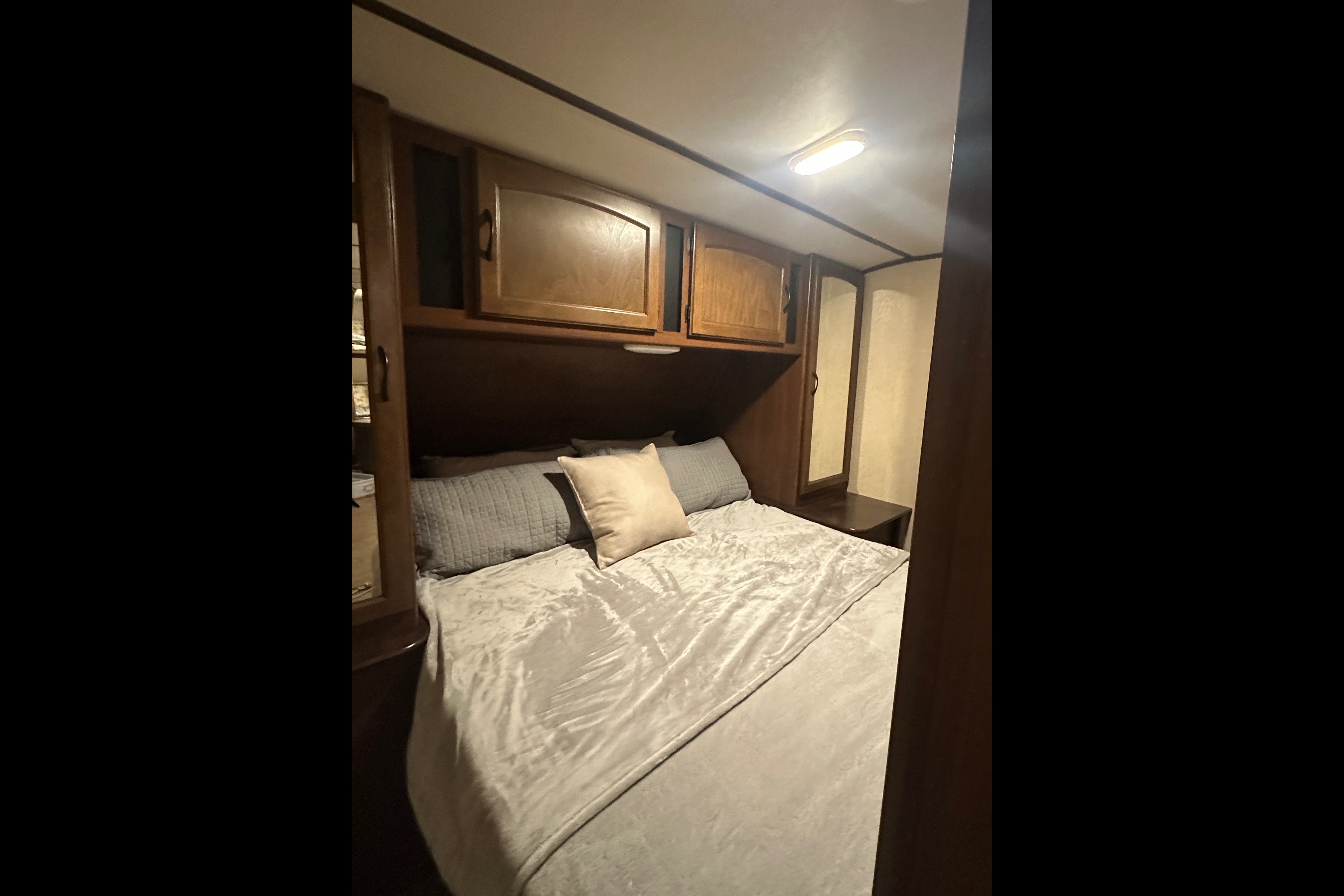Spacious Tahoe Bunkhouse *Festival Friendly