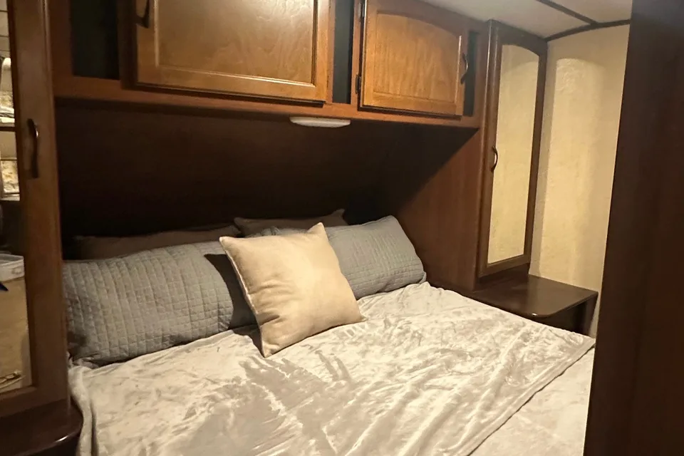Spacious Tahoe Bunkhouse *Festival Friendly