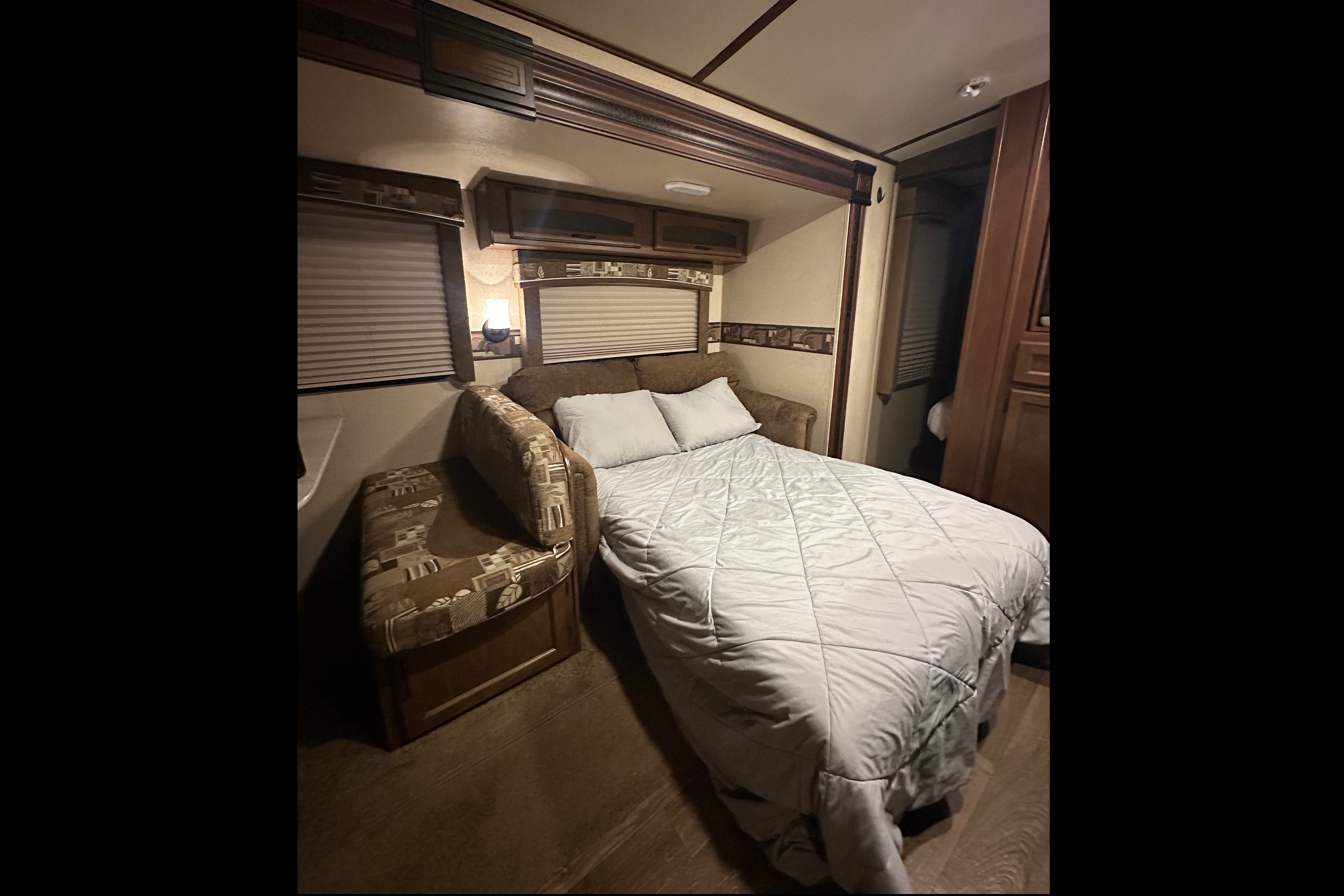 Spacious Tahoe Bunkhouse *Festival Friendly