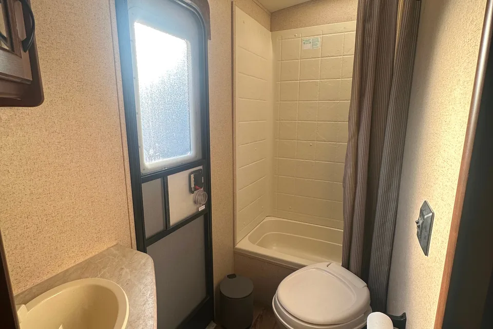 Spacious Tahoe Bunkhouse *Festival Friendly