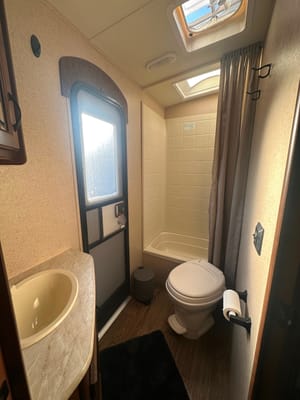 Spacious Tahoe Bunkhouse *Festival Friendly