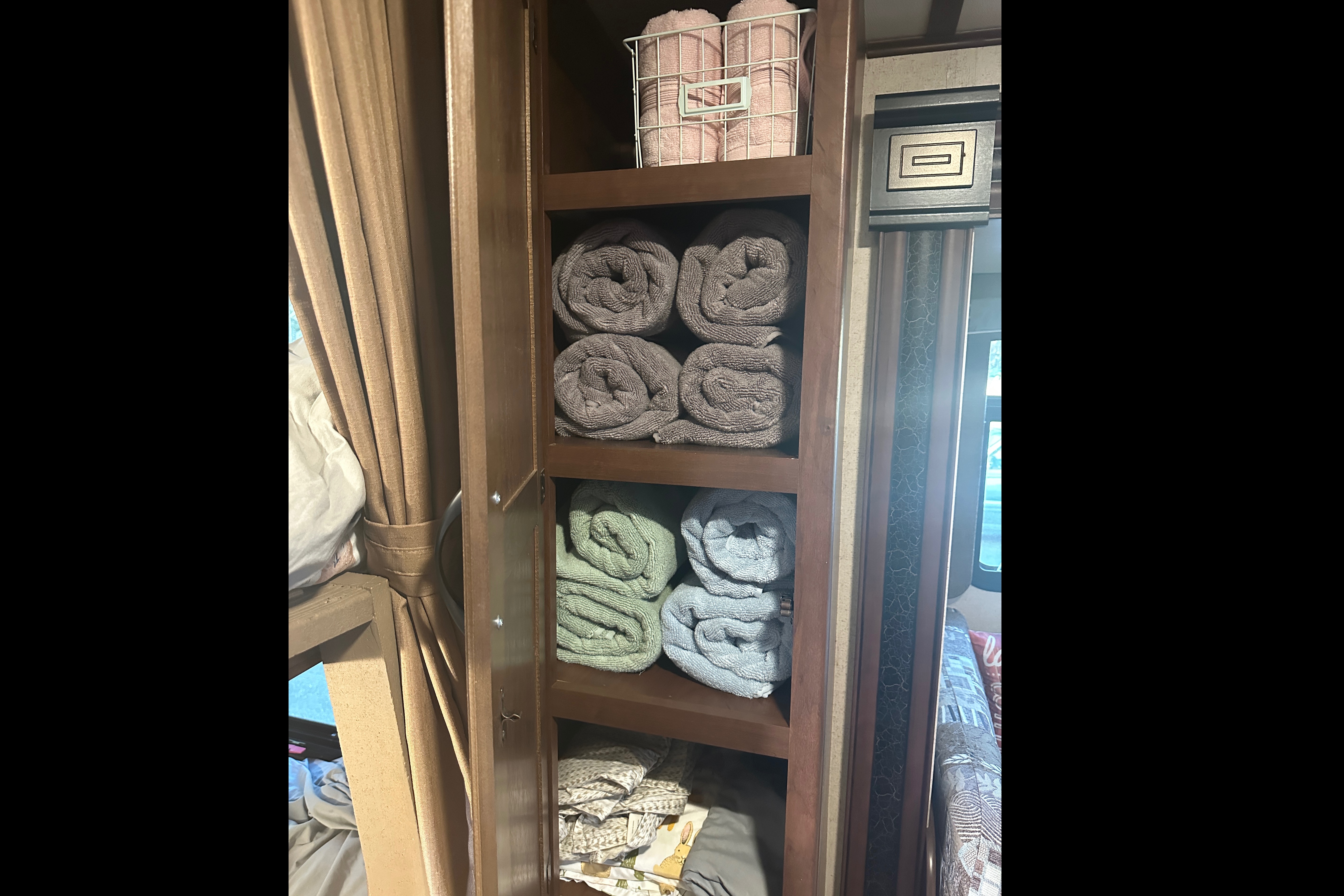 Spacious Tahoe Bunkhouse *Festival Friendly