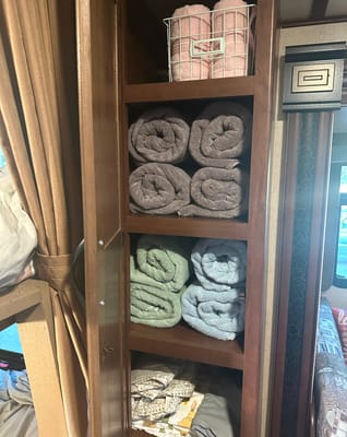 Spacious Tahoe Bunkhouse *Festival Friendly