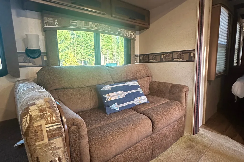 Spacious Tahoe Bunkhouse *Festival Friendly