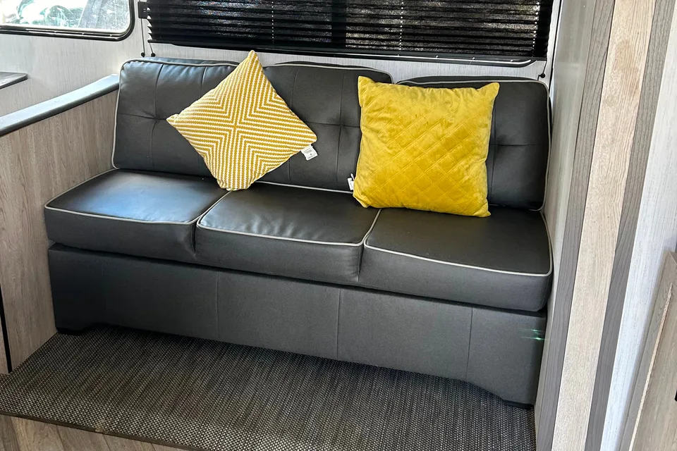 Rebecca's Heartland Prowler BR271 Travel Trailer