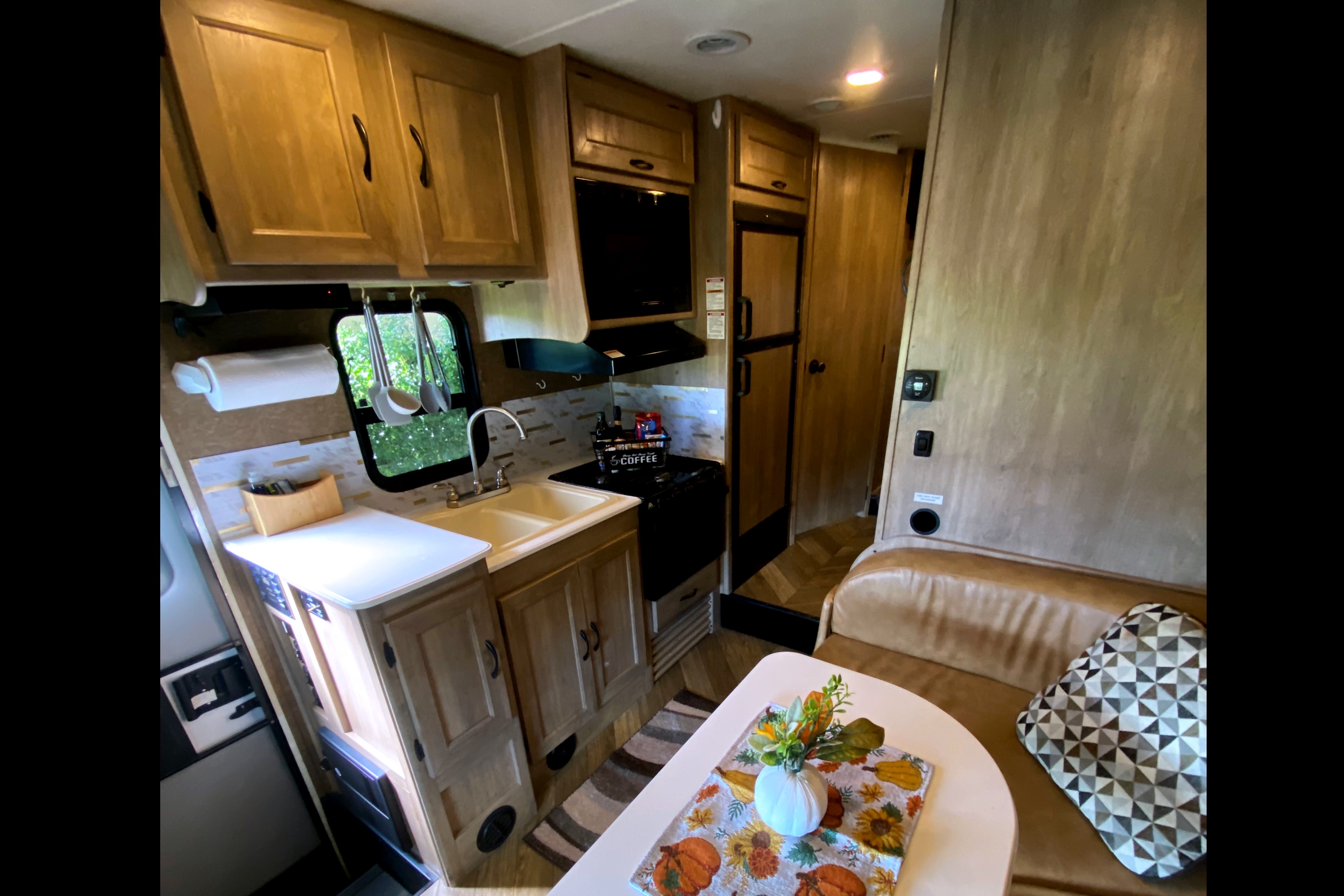 “Free Bird” Coachmen Freelander Class C