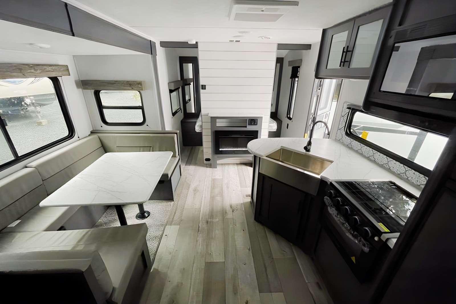 Family Travel Trailer- Dutchmen Aspen 