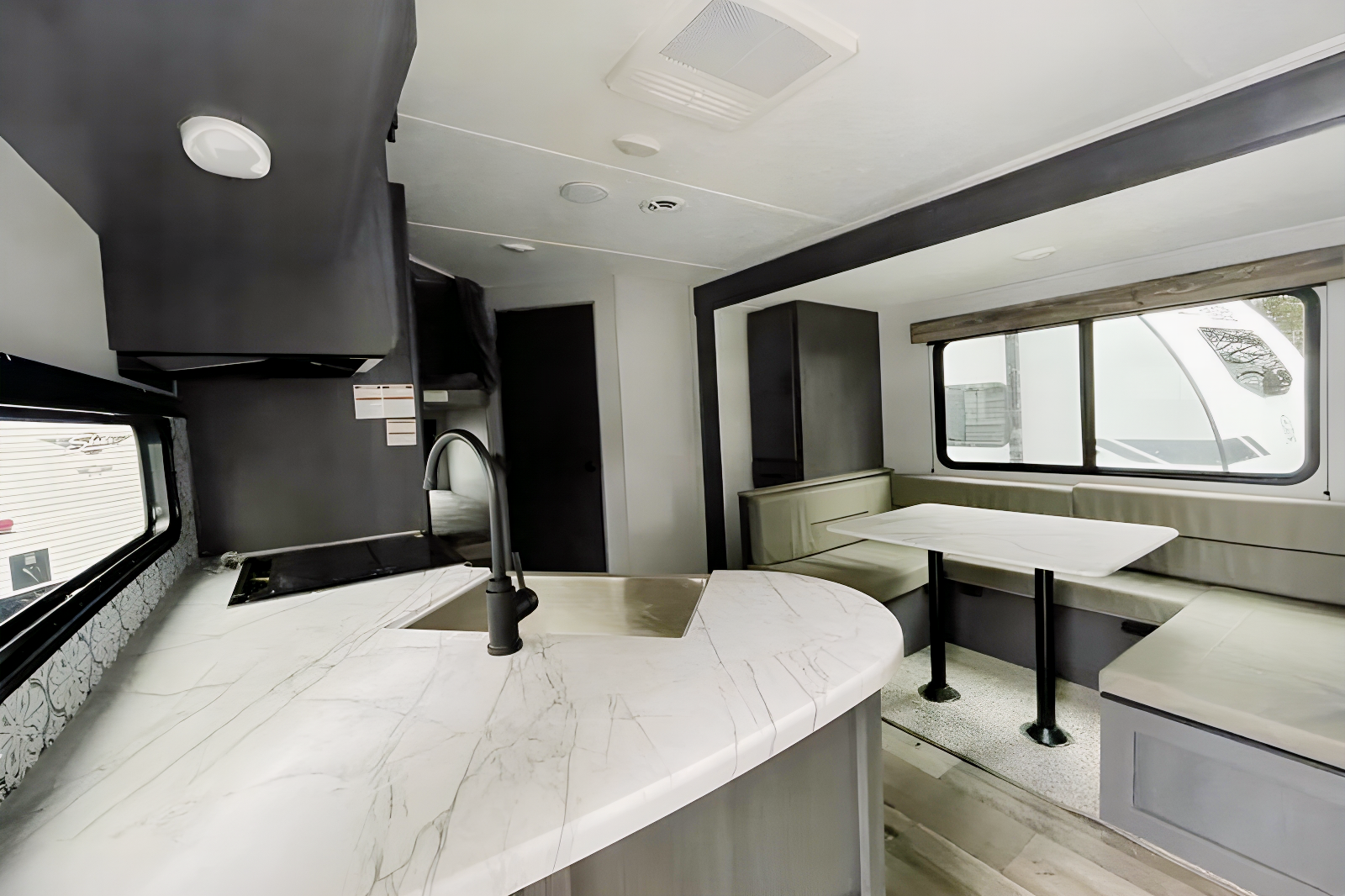 Family Travel Trailer- Dutchmen Aspen 