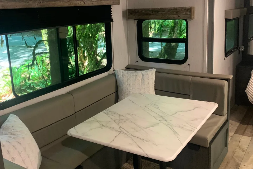 Family Travel Trailer- Dutchmen Aspen 