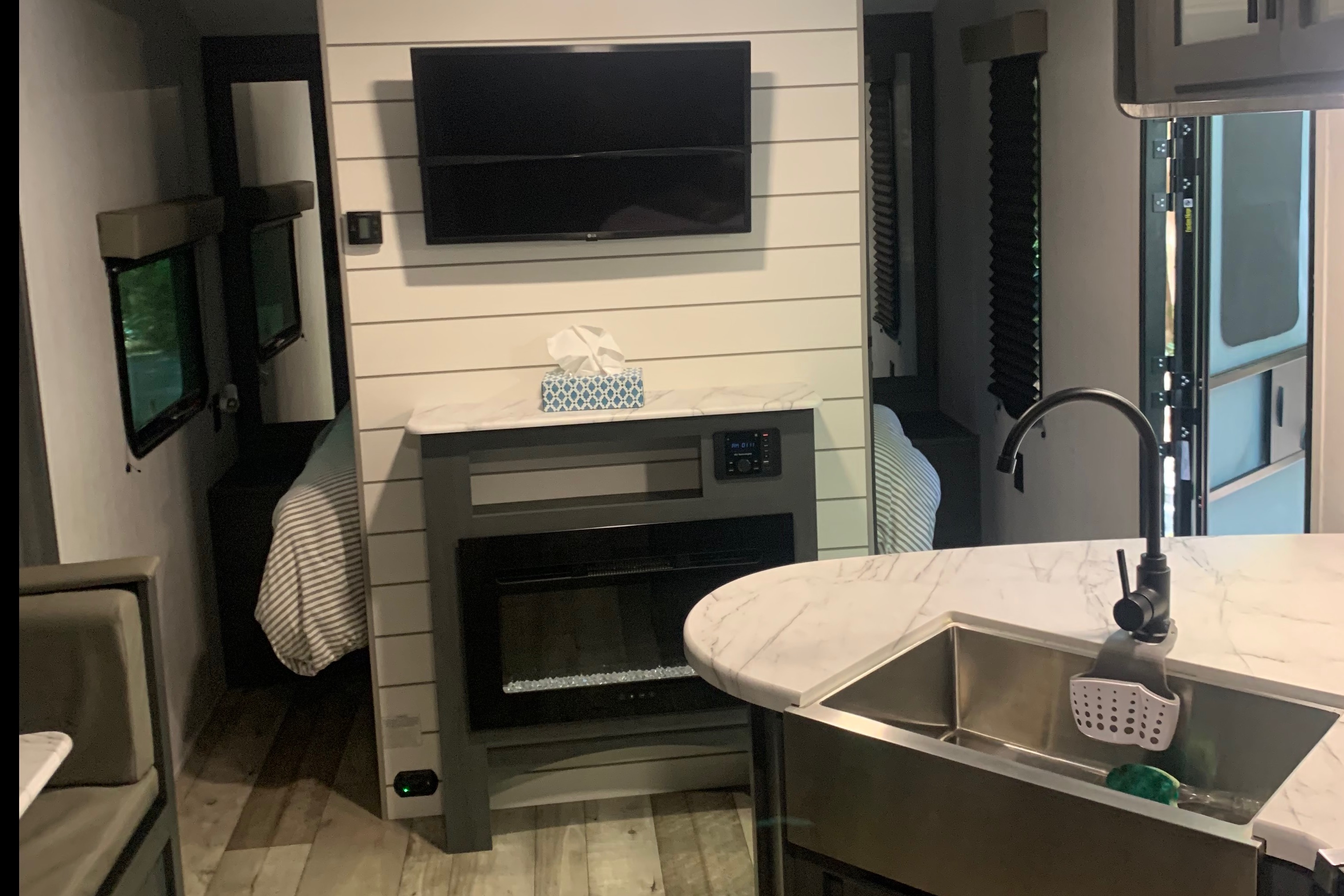 Family Travel Trailer- Dutchmen Aspen 