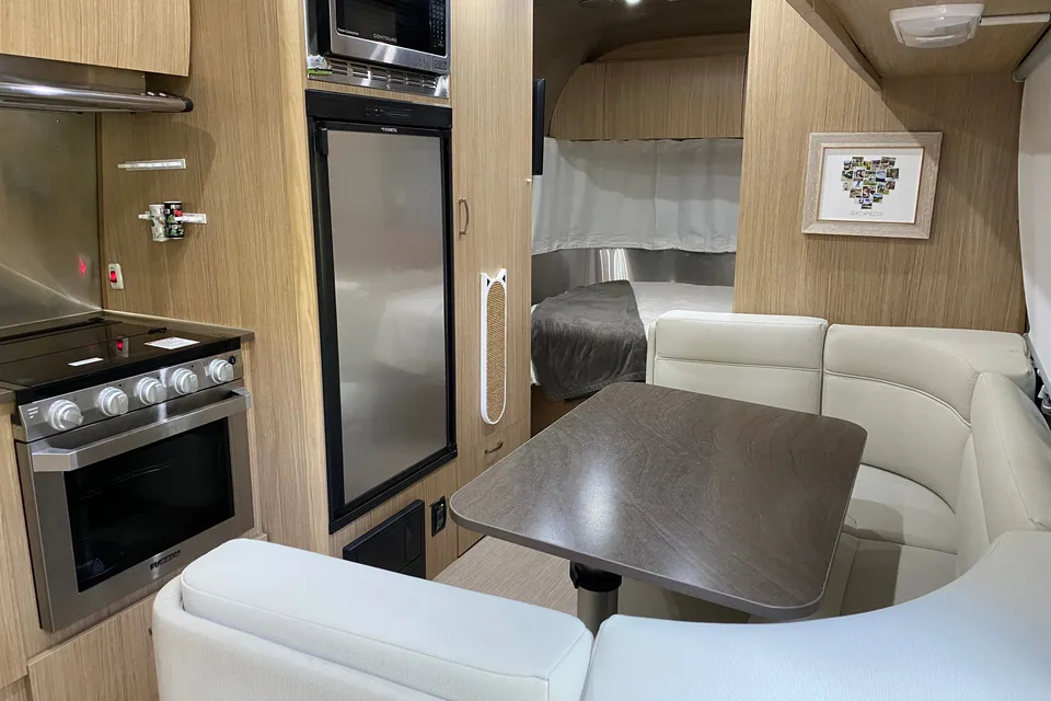 Justin's Airstream Flying Cloud Travel Trailer