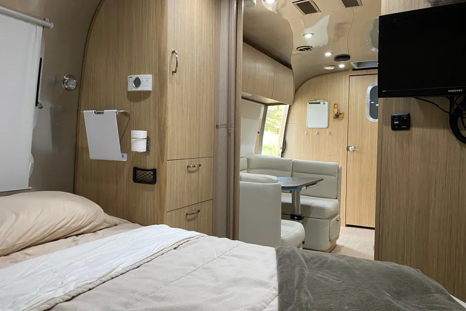Justin's Airstream Flying Cloud Travel Trailer