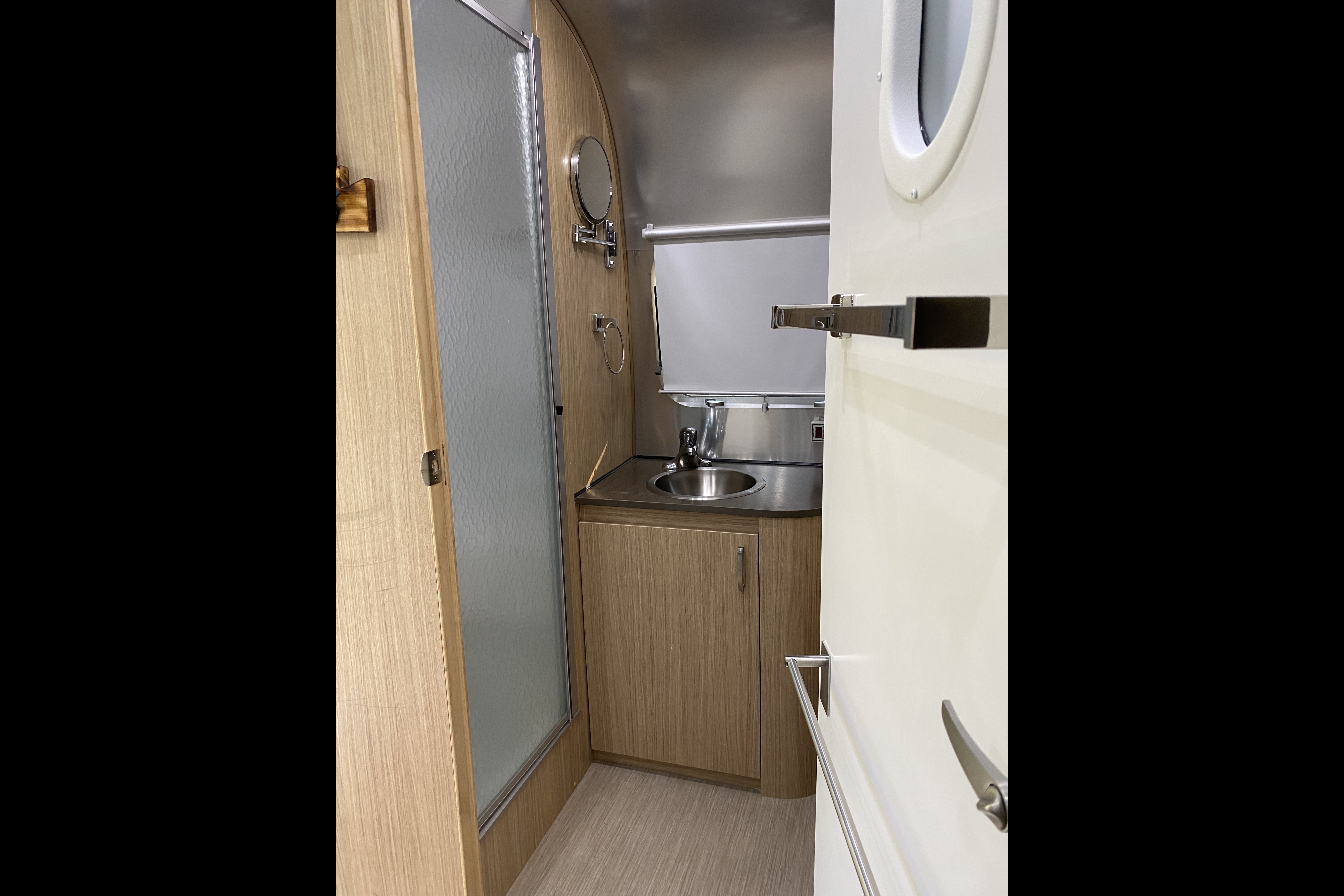 Justin's Airstream Flying Cloud Travel Trailer