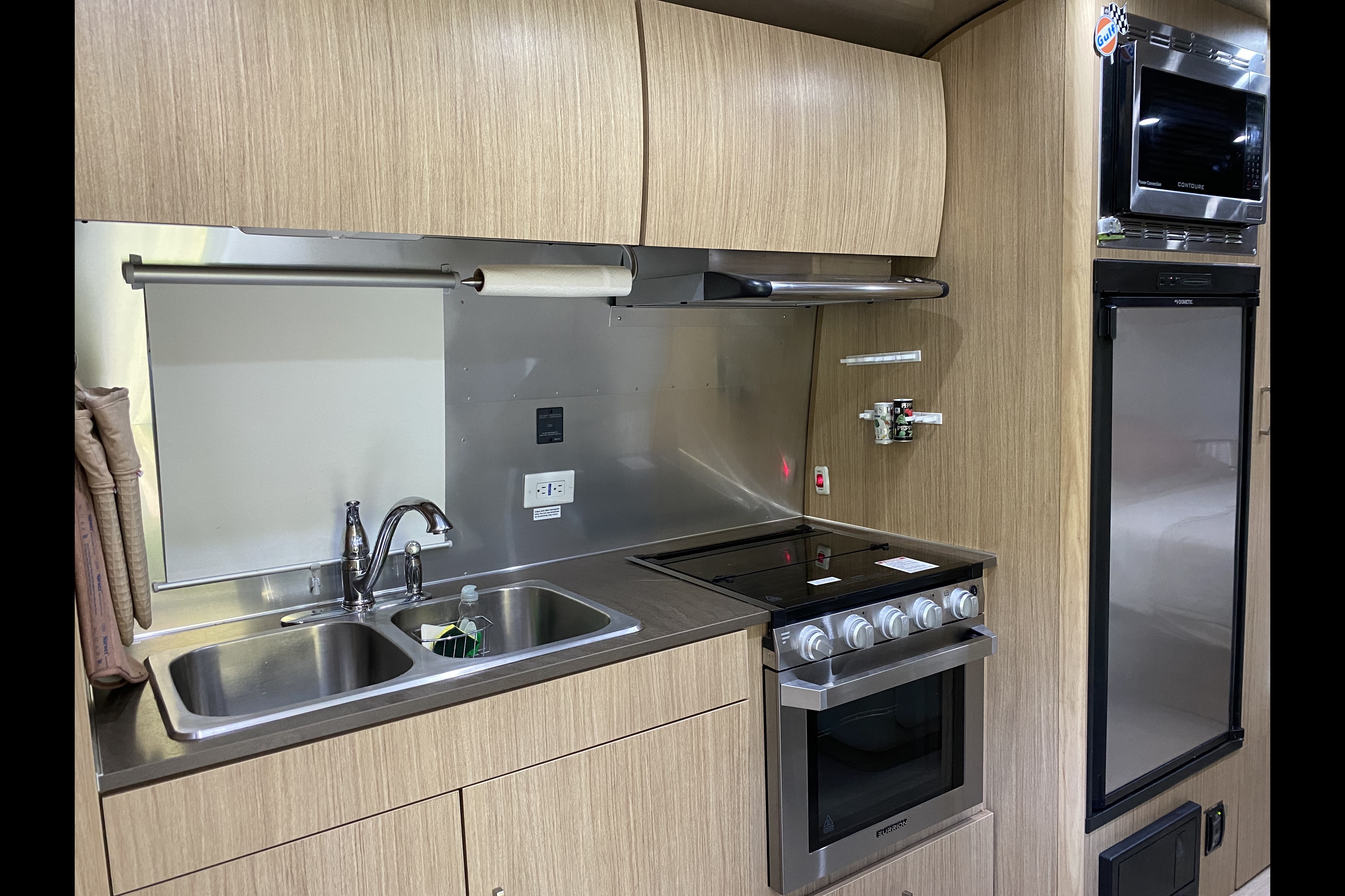 Justin's Airstream Flying Cloud Travel Trailer