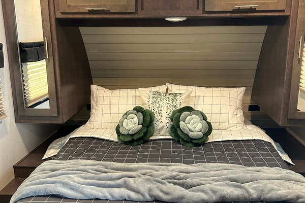 King Camper for Kids & Furry Friends