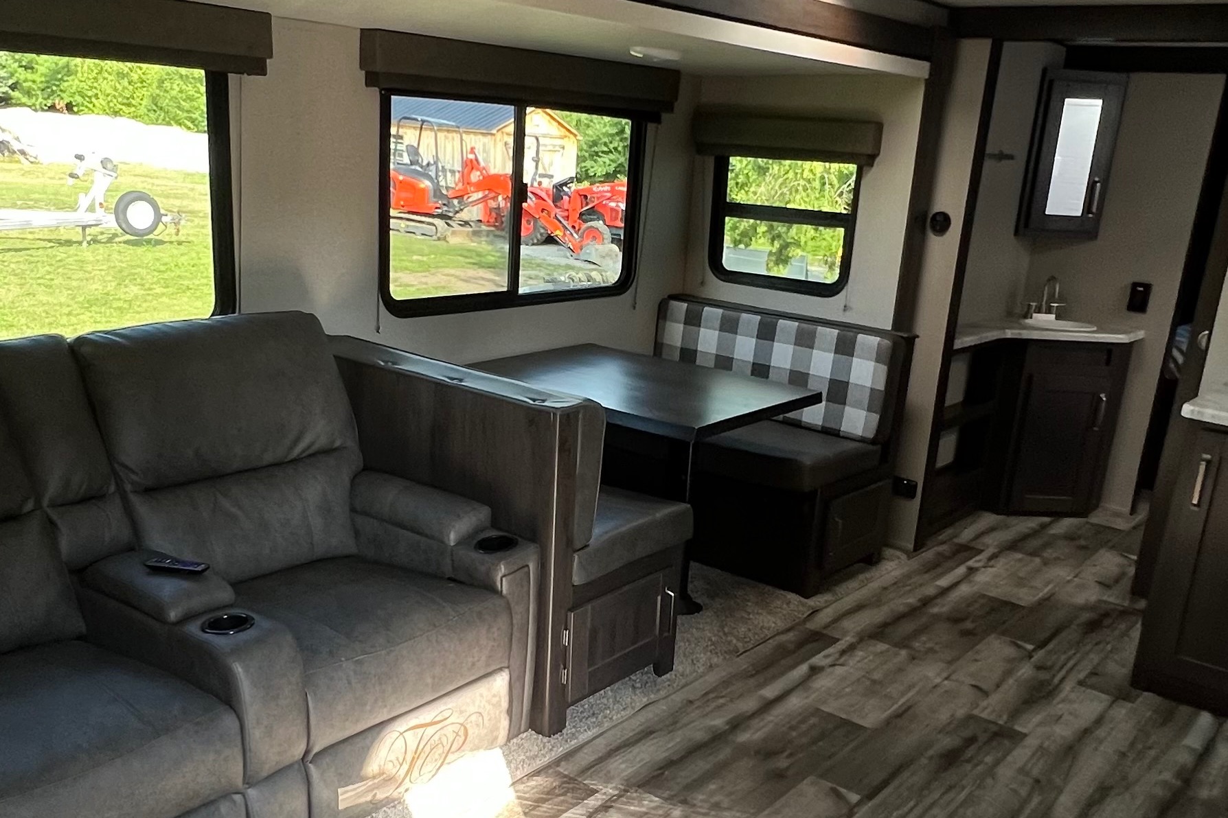 Brandon’s  2022 Grand Design Transcend Xplor 321BH  