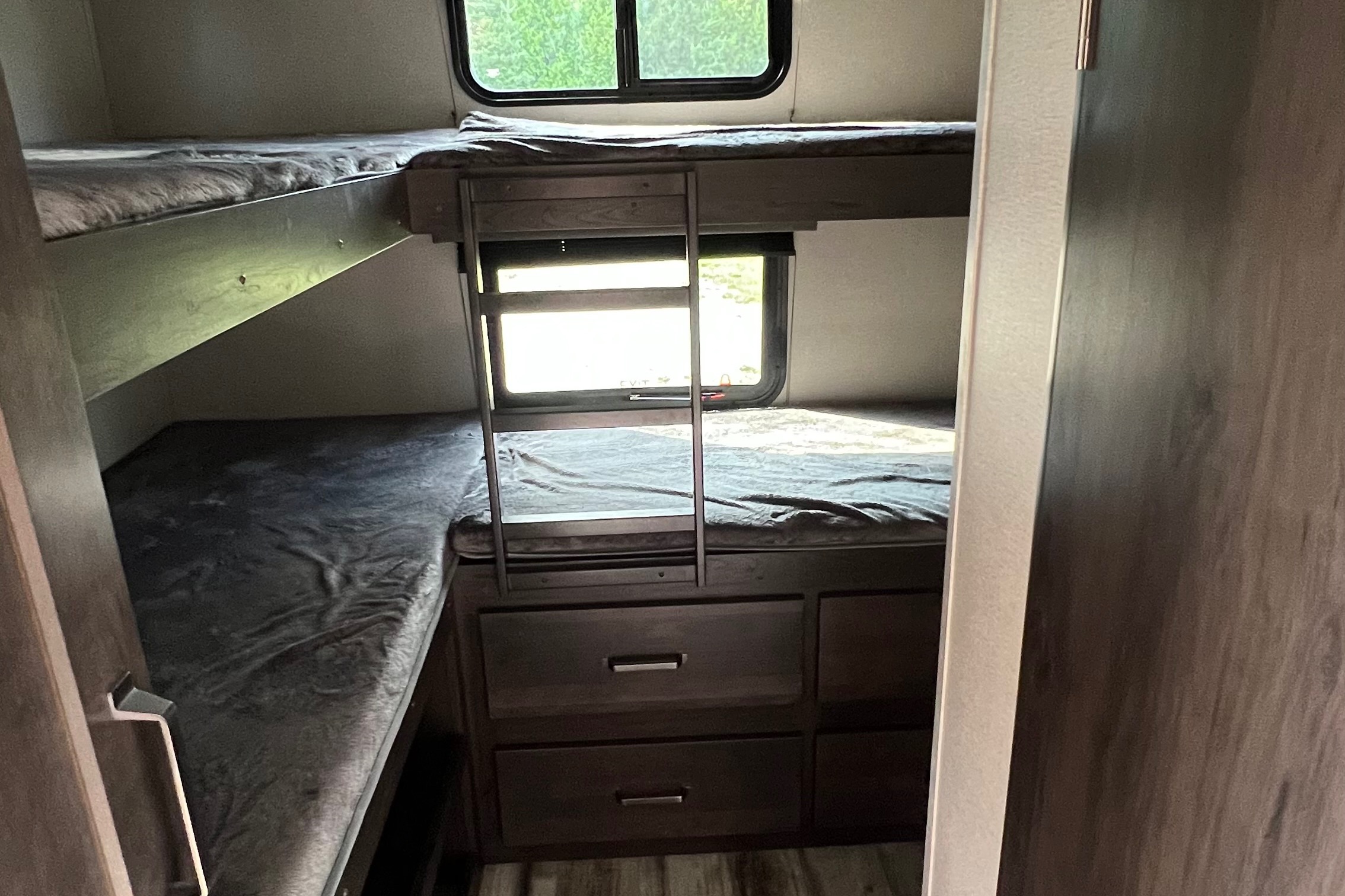 Brandon’s  2022 Grand Design Transcend Xplor 321BH  
