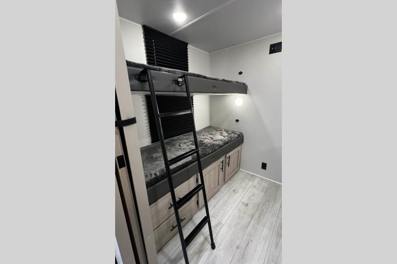 2026 East to West Della Terra 250QB- Jackson RV Rental