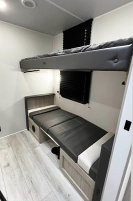 2026 East to West Della Terra 250QB- Jackson RV Rental