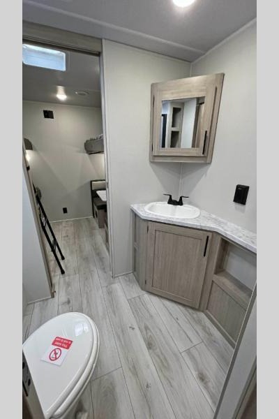 2026 East to West Della Terra 250QB- Jackson RV Rental