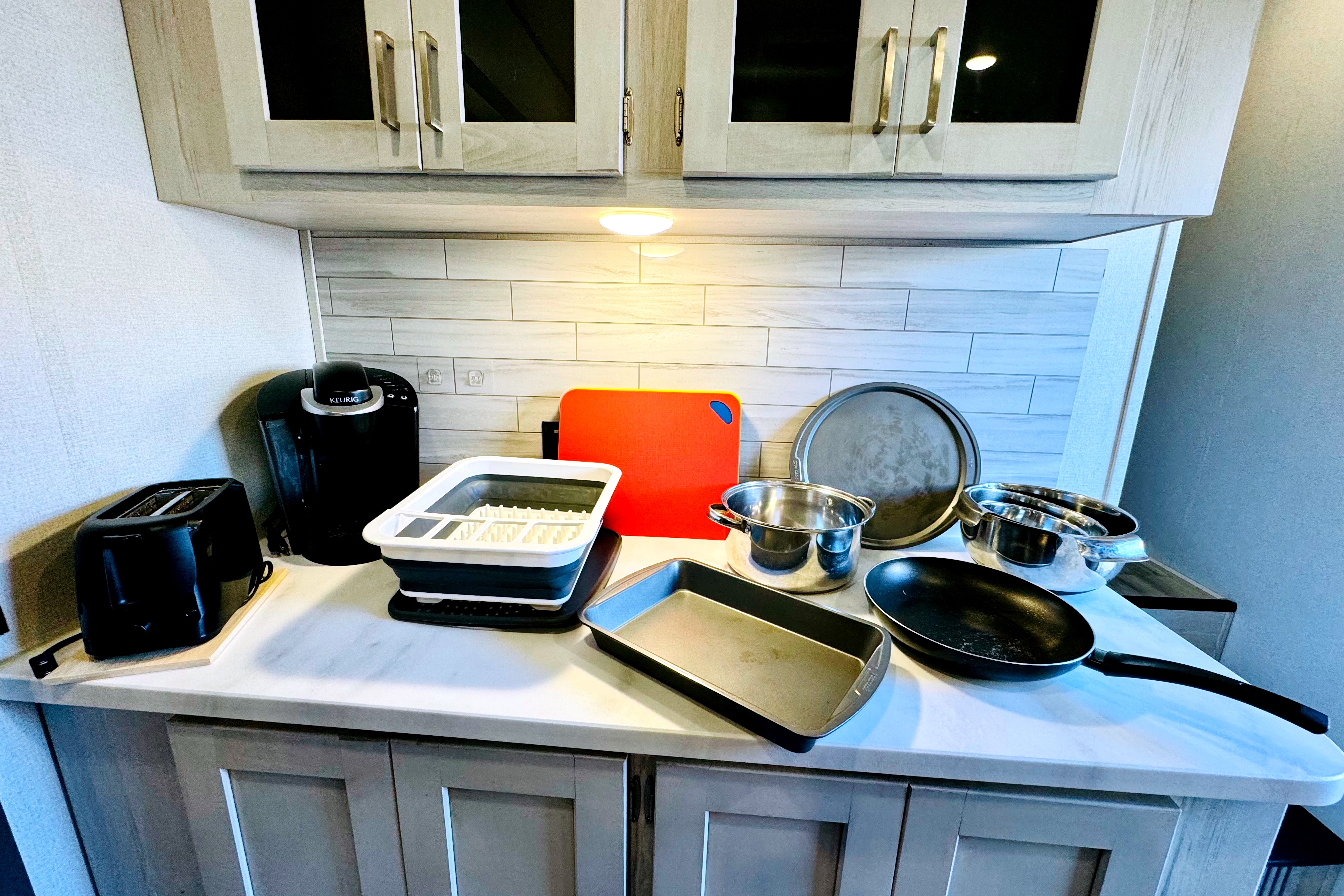 Amazing RV - 2 Bedrooms, 1.5 Baths, Fully Equipped!!