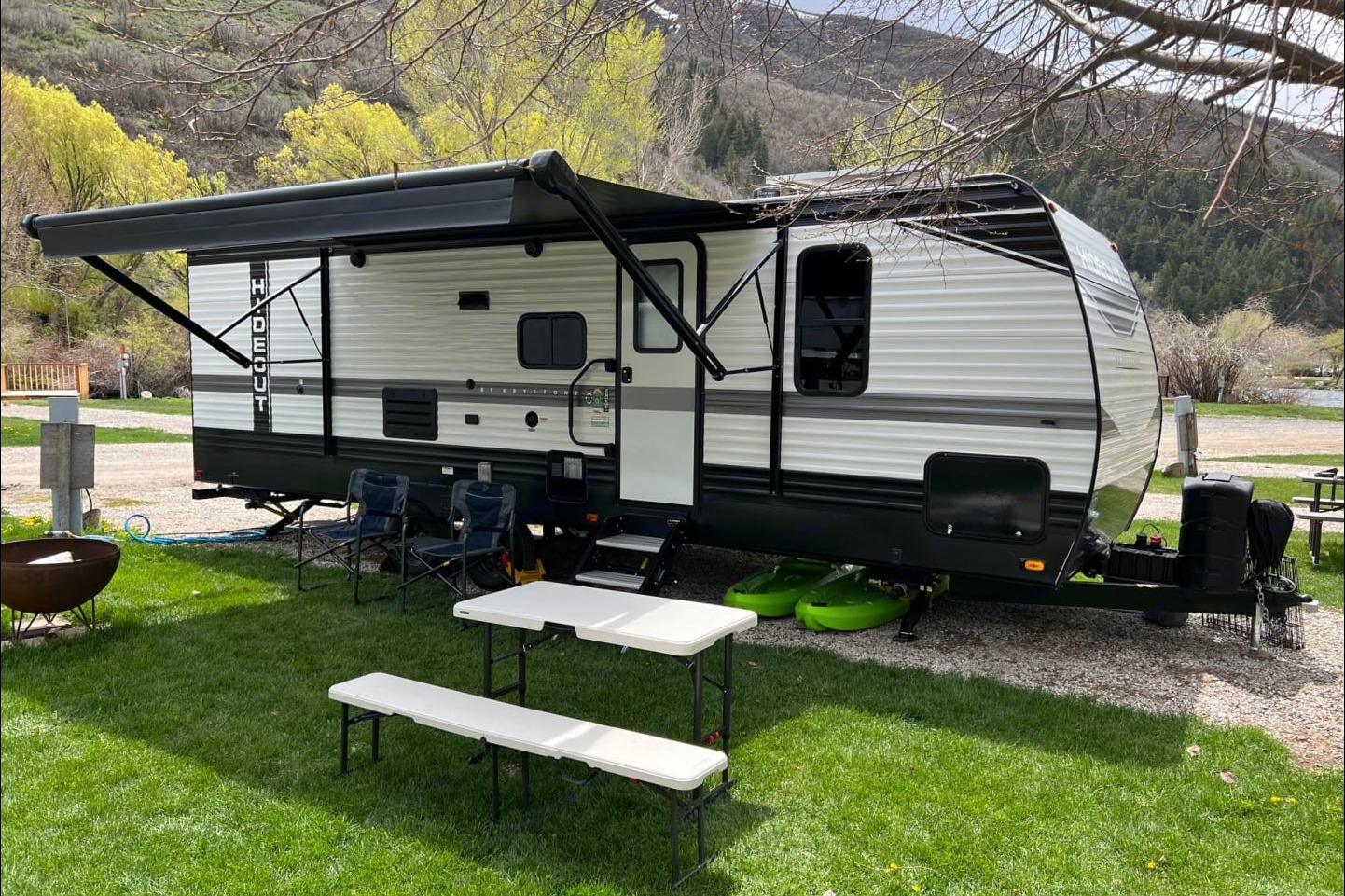 2023 Keystone Hidout Travel Trailer
