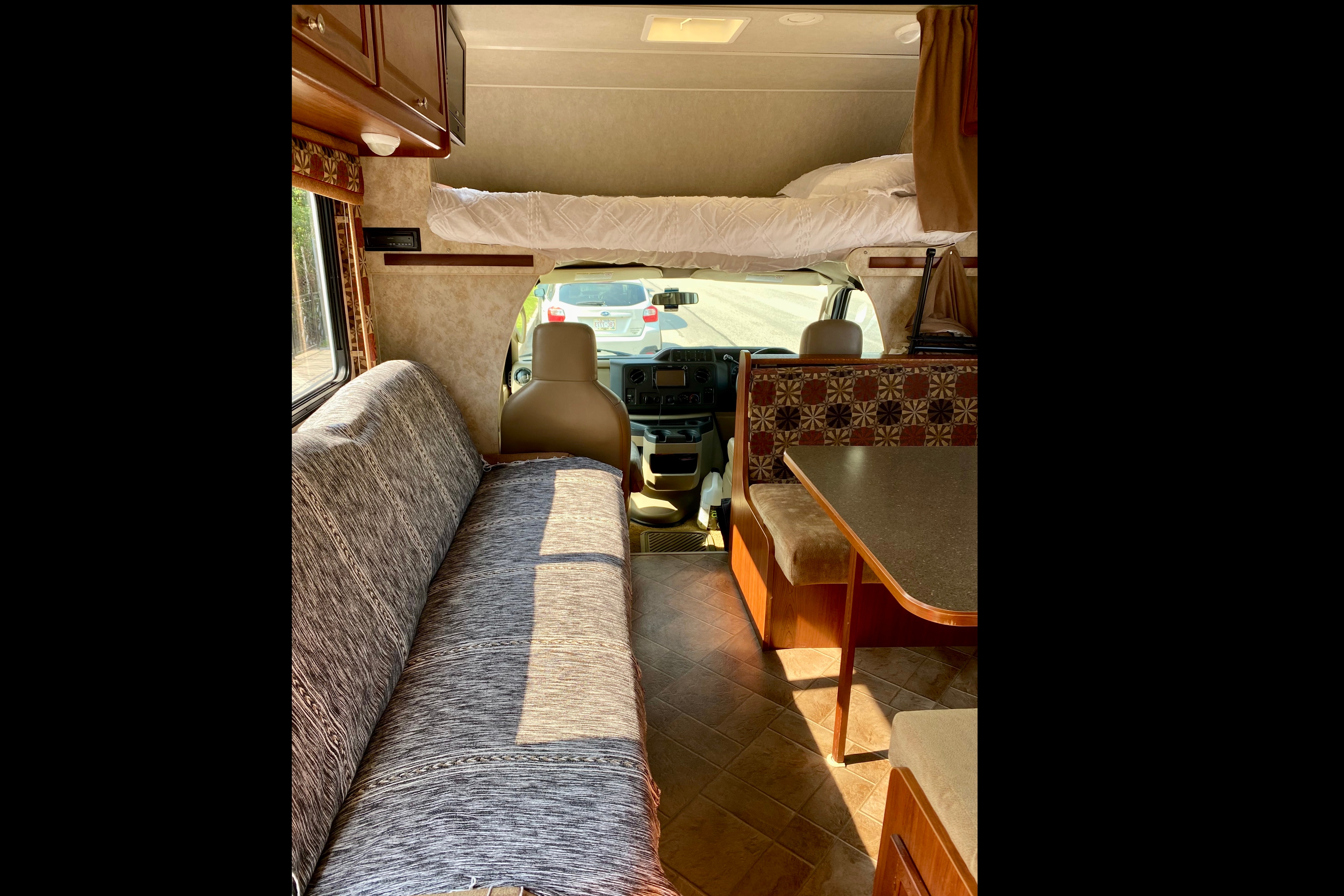 Maurice / Winnebago Access 29t
