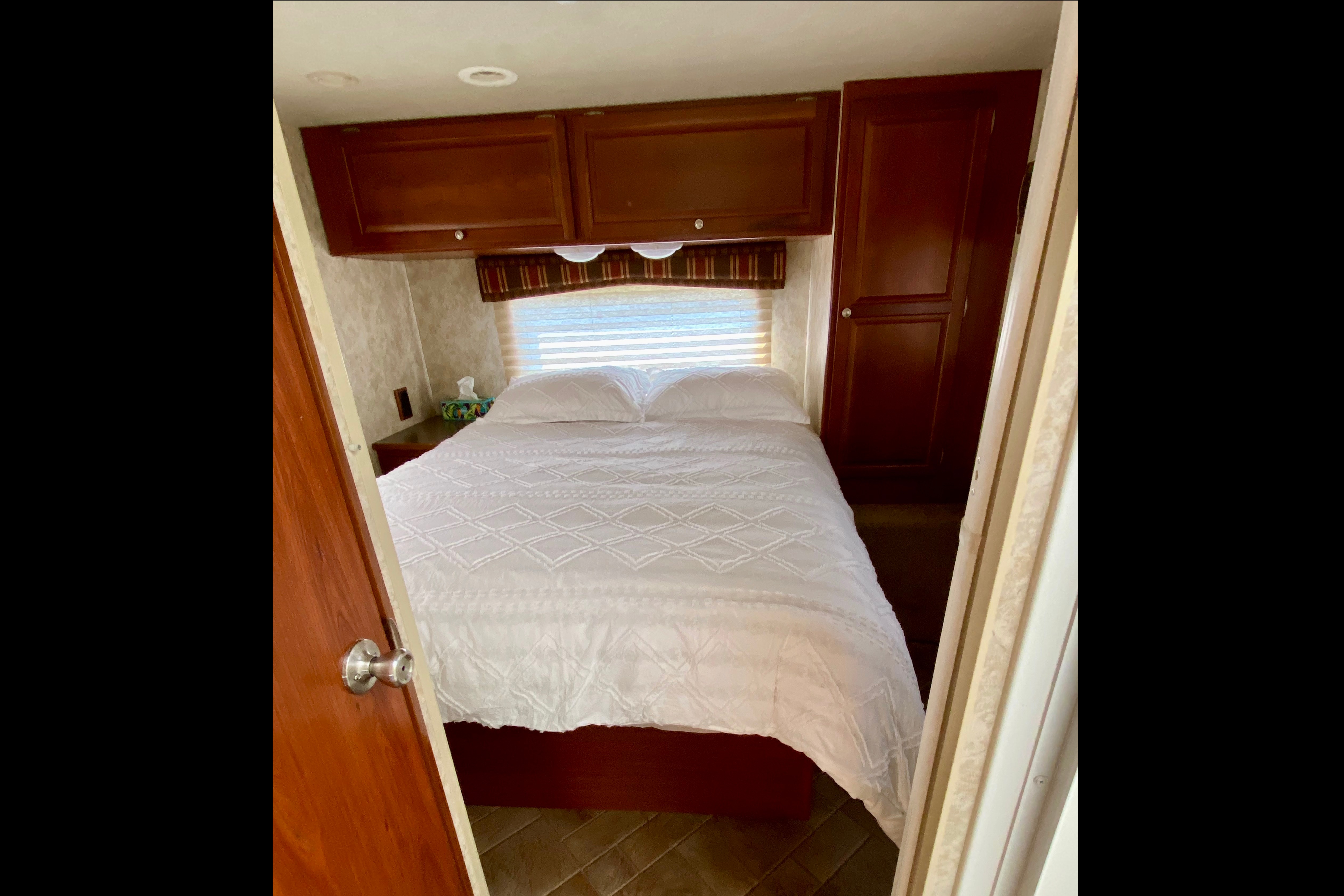Maurice / Winnebago Access 29t
