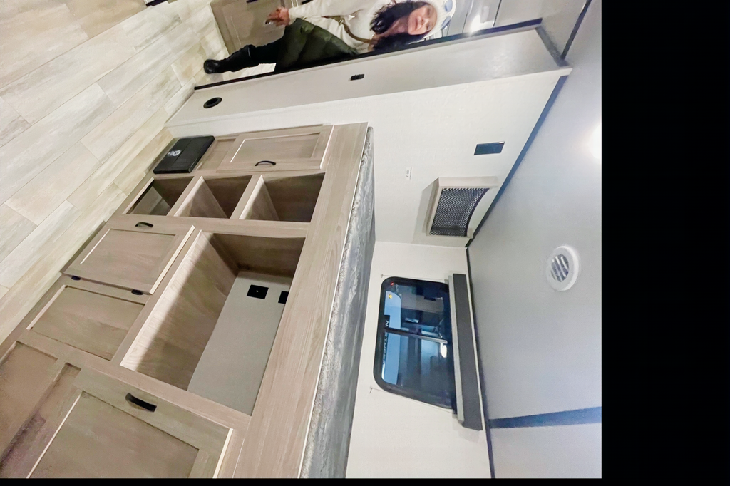 Brock's and Rhiannon’s Cozy Coachmen Northern Sprit  Travel Trailer