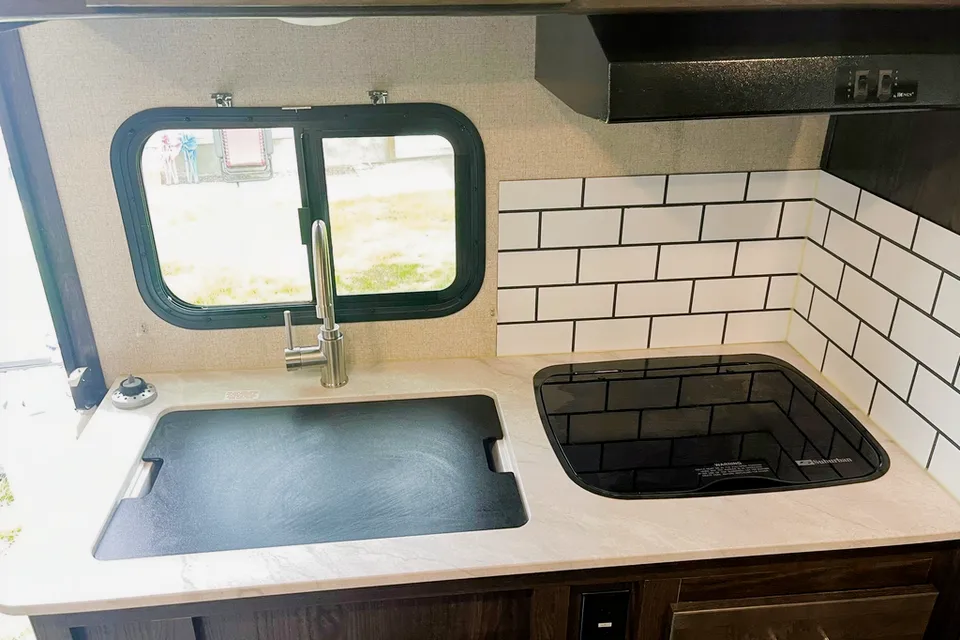 A & K - Dutchmen Kodiak Cub 175bh Travel Trailer