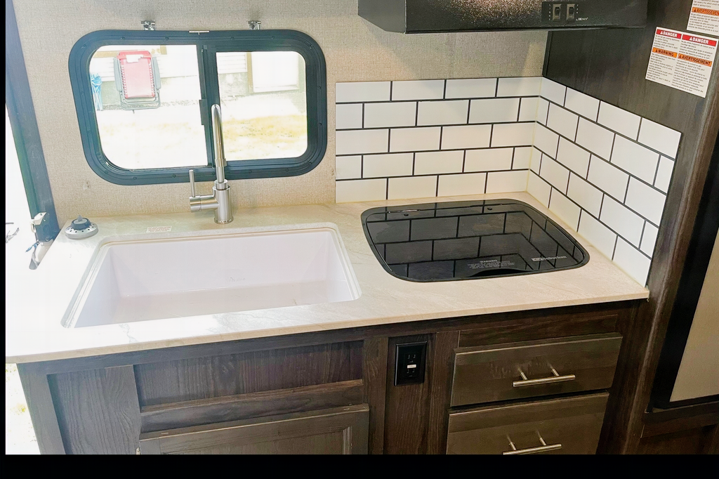 A & K - Dutchmen Kodiak Cub 175bh Travel Trailer