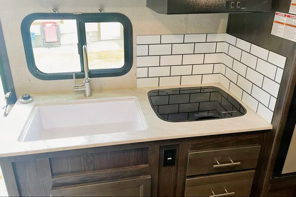A & K - Dutchmen Kodiak Cub 175bh Travel Trailer