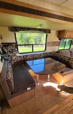 Michael 's Layton 264B Skycat Travel Trailer