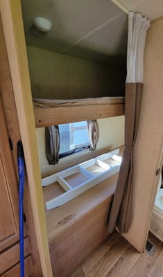 Michael 's Layton 264B Skycat Travel Trailer