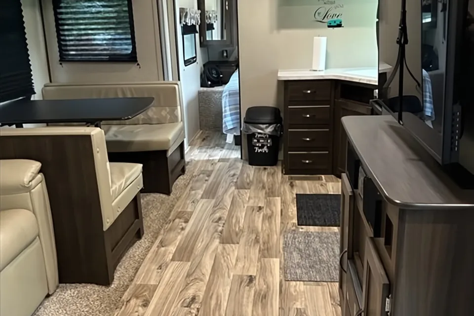 Caravana de Koch Keystone 280bh Travel Trailer