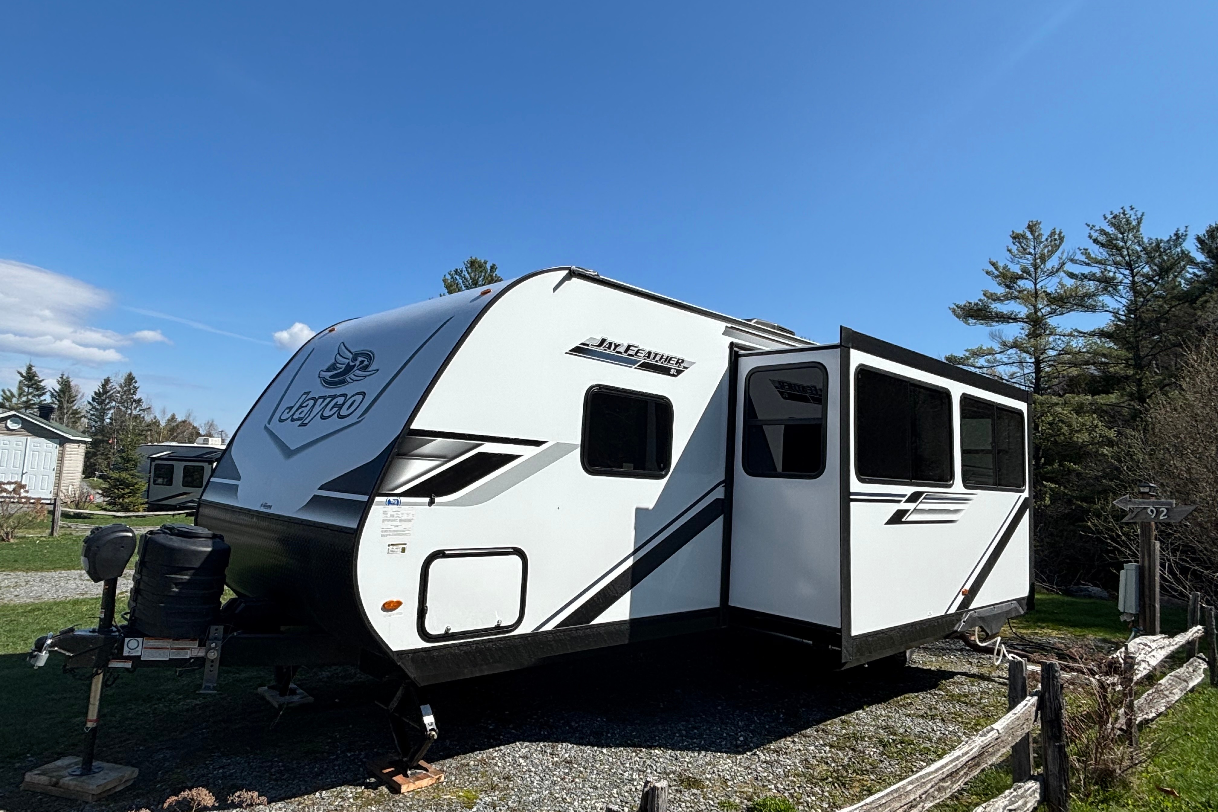 Jay Jay Prêt-à-Camper | Roulotte familiale livrée au camping