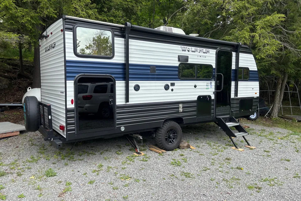 Espanola Wolf Pup limited 17JW Travel Trailer