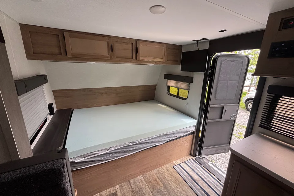 Espanola Wolf Pup limited 17JW Travel Trailer