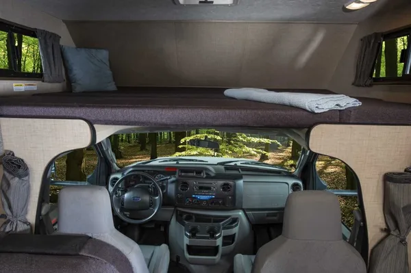 Marty's Thor Majestic 23 ft Class C Motorhome