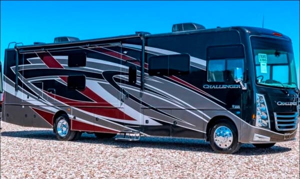 Challenger 2022 Thor Motor Coach - ONLY "G" License Required!