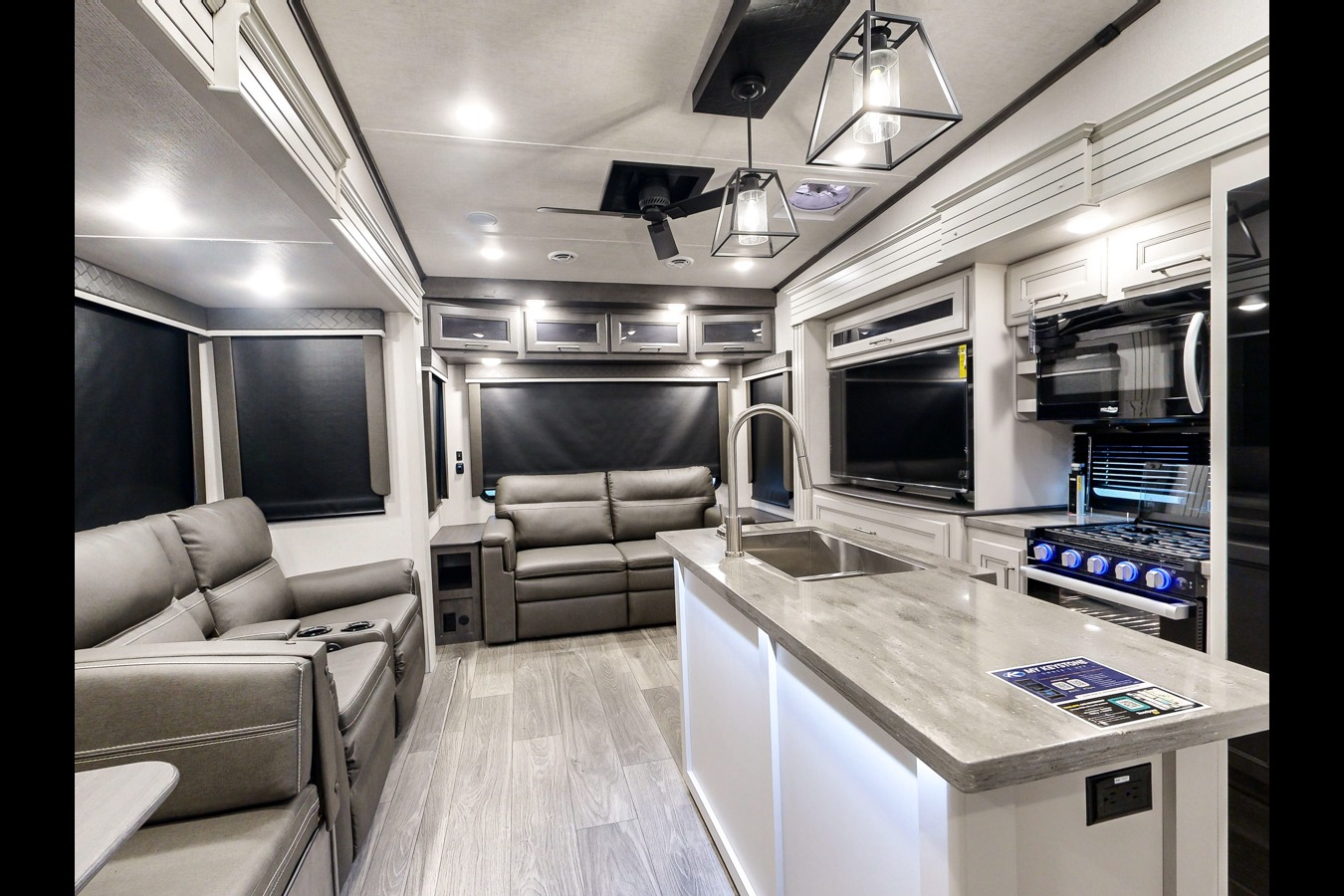 22' Keystone Cougar 368MBI Fifth Wheel