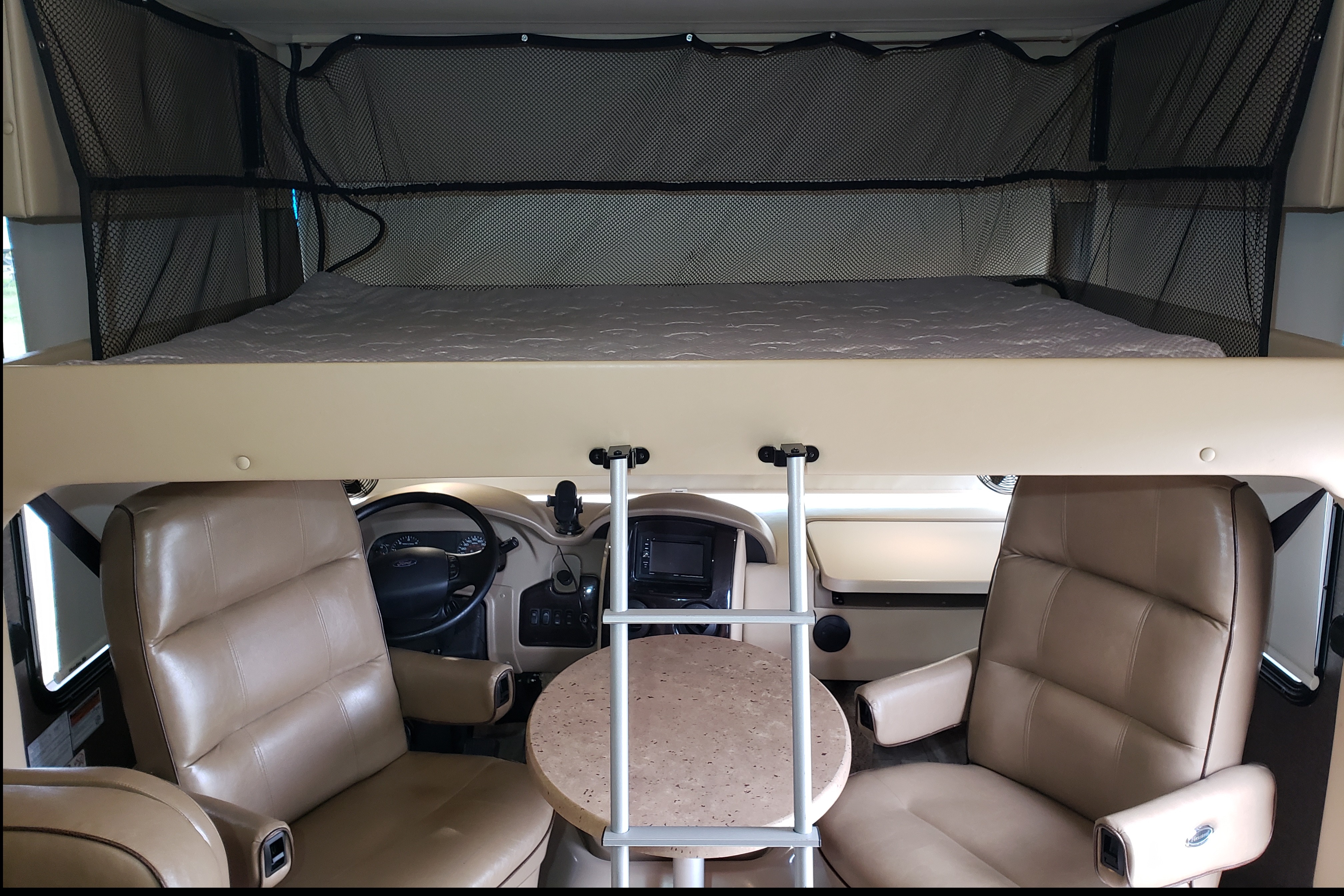 Luxury Class A Thor Challenger 37TB Bunkhouse - DELIVERY & SETUP by OWNER ONLY