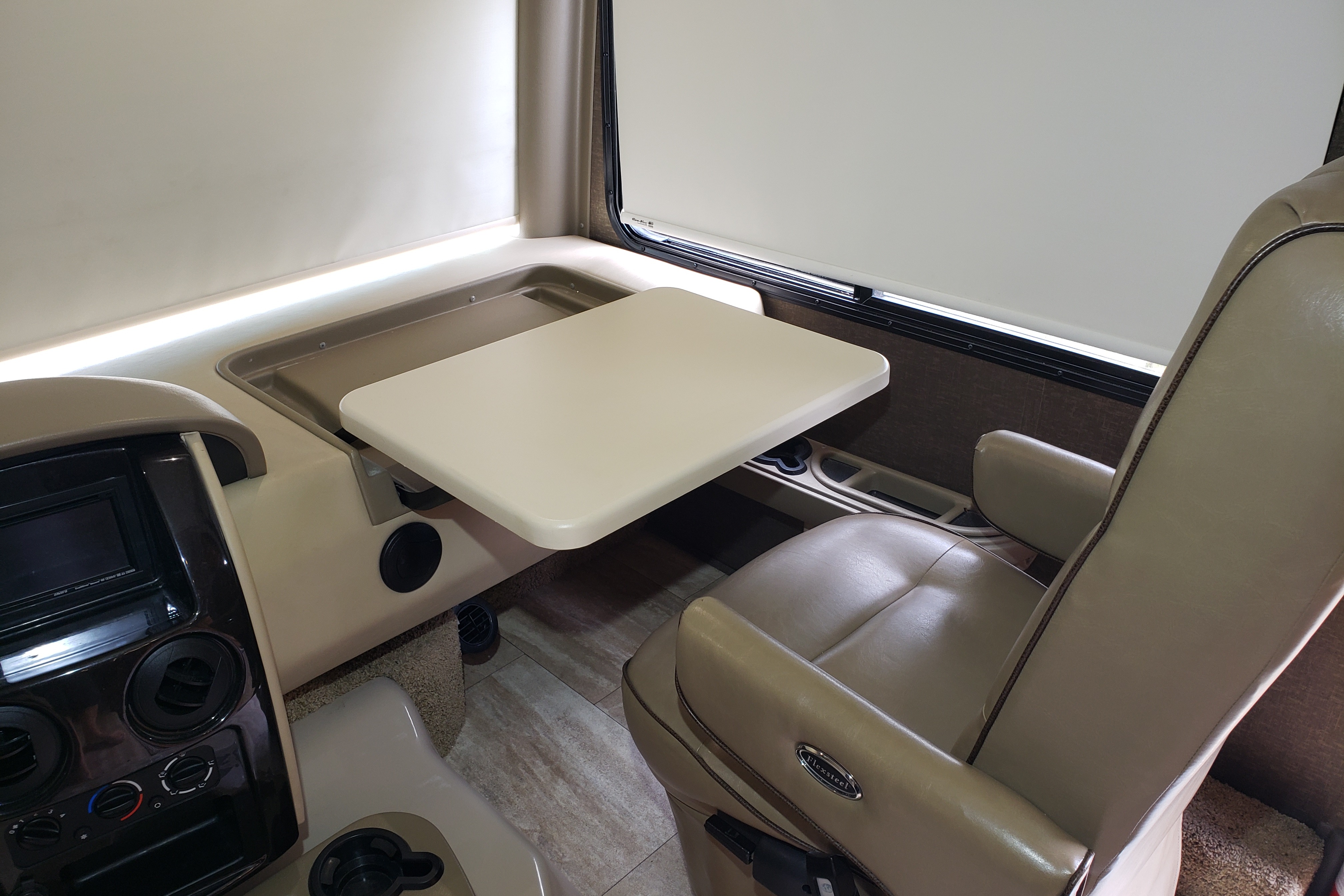 Luxury Class A Thor Challenger 37TB Bunkhouse - DELIVERY & SETUP by OWNER ONLY